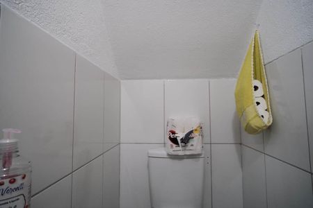 Casa à venda com 170m², 3 quartos e 2 vagasBanheiro