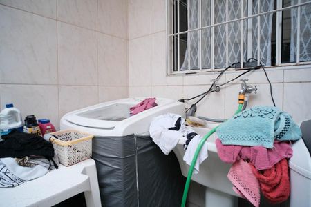 Casa à venda com 170m², 3 quartos e 2 vagasÁrea de Serviço