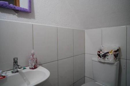 Casa à venda com 170m², 3 quartos e 2 vagasBanheiro