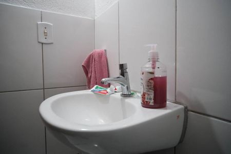 Casa à venda com 170m², 3 quartos e 2 vagasBanheiro