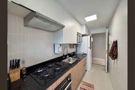 Apartamento para alugar com 100m², 3 quartos e 2 vagas Apartamento para alugar com 100m², 3 quartos e 2 vagasCozinha e Área de Serviço