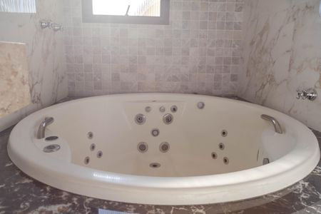 Apartamento à venda com 165m², 3 quartos e 2 vagasBanheiro da Suíte 1