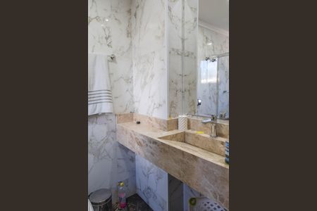 Apartamento à venda com 165m², 3 quartos e 2 vagasBanheiro da Suíte 2