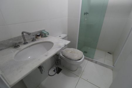 Apartamento à venda com 75m², 2 quartos e 1 vagaBanheiro da suíte