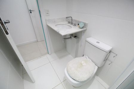 Apartamento à venda com 75m², 2 quartos e 1 vagaBanheiro da suíte