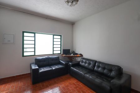 Casa à venda com 200m², 3 quartos e 4 vagasSala