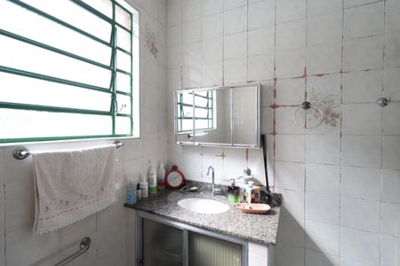 Casa à venda com 200m², 3 quartos e 4 vagasBanheiro
