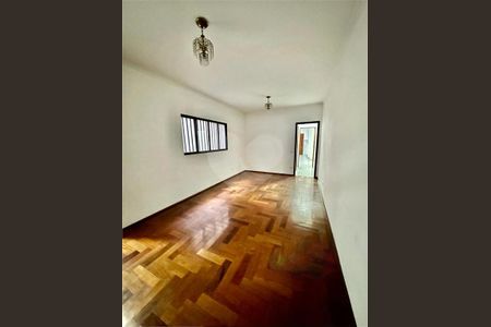 Casa à venda com 180m², 4 quartos e 4 vagas