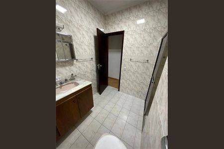 Casa à venda com 180m², 4 quartos e 4 vagas