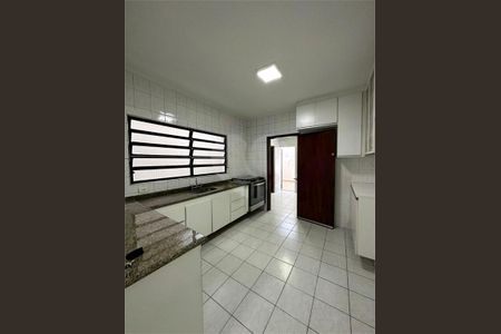 Casa à venda com 180m², 4 quartos e 4 vagas