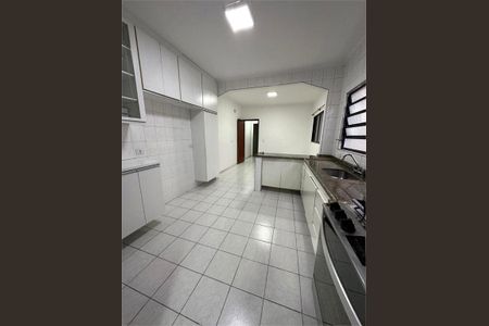 Casa à venda com 180m², 4 quartos e 4 vagas