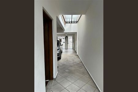 Casa à venda com 180m², 4 quartos e 4 vagas