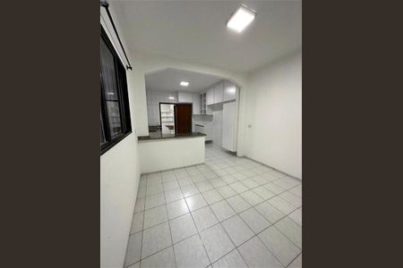 Casa à venda com 180m², 4 quartos e 4 vagas