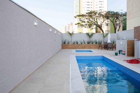 Apartamento à venda com 83m², 3 quartos e 2 vagas Apartamento à venda com 83m², 3 quartos e 2 vagasPiscina