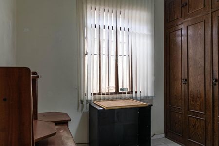 Casa à venda com 173m², 5 quartos e 4 vagas Casa à venda com 173m², 5 quartos e 4 vagasQuarto 1