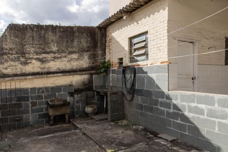 Casa à venda com 173m², 5 quartos e 4 vagas Casa à venda com 173m², 5 quartos e 4 vagasQuintal