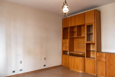 Casa à venda com 173m², 5 quartos e 4 vagas Casa à venda com 173m², 5 quartos e 4 vagasQuarto 2