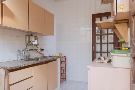 Casa à venda com 173m², 5 quartos e 4 vagas Casa à venda com 173m², 5 quartos e 4 vagasCozinha