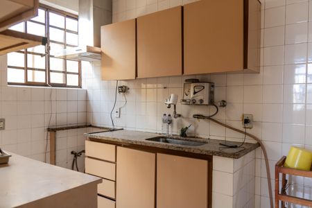 Casa à venda com 173m², 5 quartos e 4 vagas Casa à venda com 173m², 5 quartos e 4 vagasCozinha