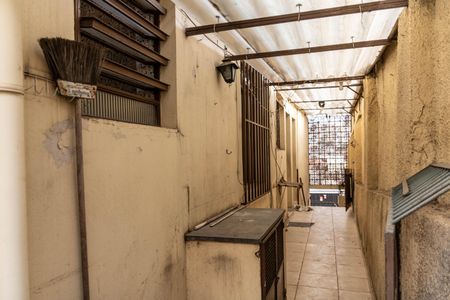 Casa à venda com 173m², 5 quartos e 4 vagas Casa à venda com 173m², 5 quartos e 4 vagasÁrea externa