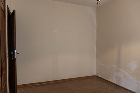 Casa à venda com 173m², 5 quartos e 4 vagas Casa à venda com 173m², 5 quartos e 4 vagasQuarto 3