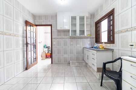 Casa à venda com 105m², 2 quartos e 2 vagas Casa à venda com 105m², 2 quartos e 2 vagasCozinha