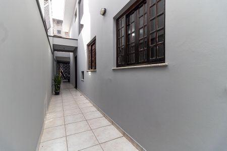 Casa à venda com 105m², 2 quartos e 2 vagas Casa à venda com 105m², 2 quartos e 2 vagasCorredor Lateral