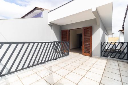 Casa à venda com 105m², 2 quartos e 2 vagas Casa à venda com 105m², 2 quartos e 2 vagasVaranda da Suíte