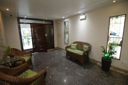 Apartamento à venda com 105m², 2 quartos e 1 vagaHall de entrada