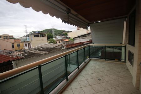 Apartamento à venda com 105m², 2 quartos e 1 vagaVaranda