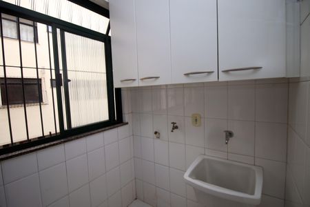 Apartamento à venda com 105m², 2 quartos e 1 vagaÁrea de Serviço