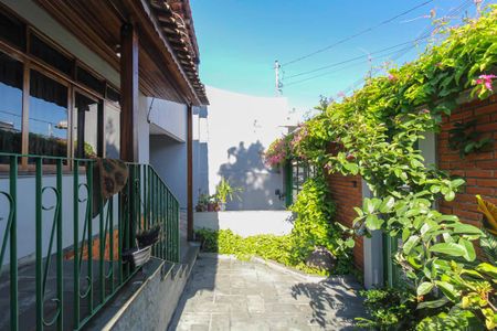 Casa à venda com 245m², 4 quartos e 4 vagas Casa à venda com 245m², 4 quartos e 4 vagasJardim