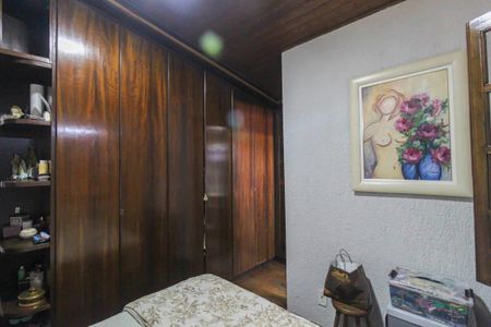 Casa à venda com 245m², 4 quartos e 4 vagas Casa à venda com 245m², 4 quartos e 4 vagasSuíte