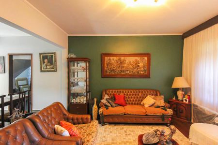 Casa à venda com 245m², 4 quartos e 4 vagas Casa à venda com 245m², 4 quartos e 4 vagasSala