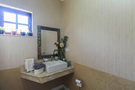 Casa à venda com 245m², 4 quartos e 4 vagas Casa à venda com 245m², 4 quartos e 4 vagasLavabo