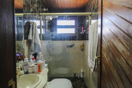 Casa à venda com 245m², 4 quartos e 4 vagas Casa à venda com 245m², 4 quartos e 4 vagasBanheiro da Suíte