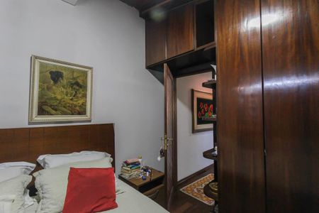 Casa à venda com 245m², 4 quartos e 4 vagas Casa à venda com 245m², 4 quartos e 4 vagasSuíte