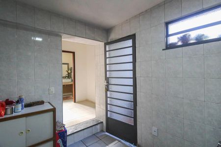 Casa à venda com 245m², 4 quartos e 4 vagas Casa à venda com 245m², 4 quartos e 4 vagasÁrea de Serviço
