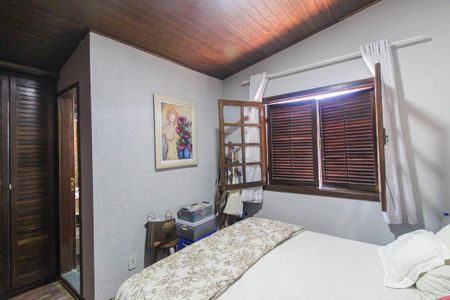 Casa à venda com 245m², 4 quartos e 4 vagas Casa à venda com 245m², 4 quartos e 4 vagasSuíte