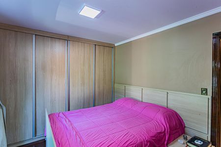 Casa à venda com 213m², 3 quartos e 2 vagasQuarto 1