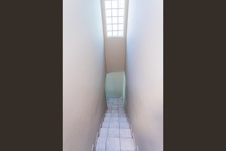 Casa à venda com 213m², 3 quartos e 2 vagasEscada