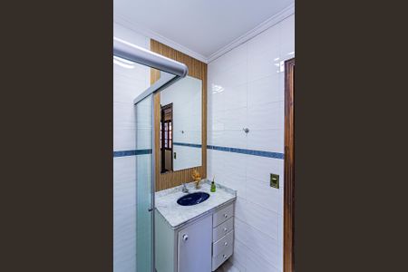 Casa à venda com 213m², 3 quartos e 2 vagasBanheiro suite