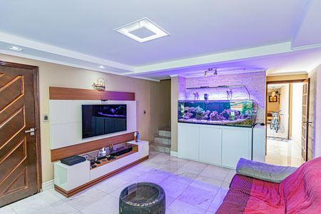 Casa à venda com 213m², 3 quartos e 2 vagasSala