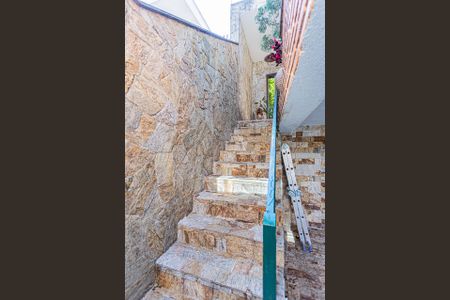 Casa à venda com 213m², 3 quartos e 2 vagasEscada