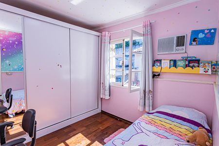 Casa à venda com 213m², 3 quartos e 2 vagasQuarto 2