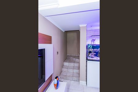 Casa à venda com 213m², 3 quartos e 2 vagasEscada