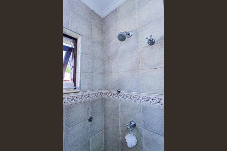 Casa à venda com 213m², 3 quartos e 2 vagasBanheiro