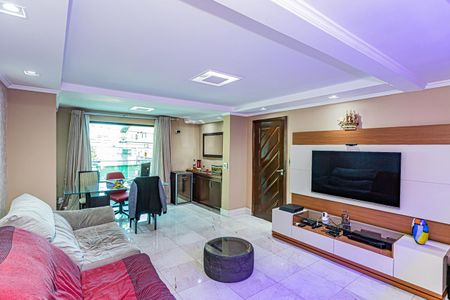 Casa à venda com 213m², 3 quartos e 2 vagasSala