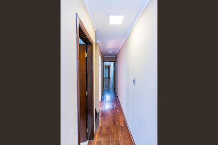 Casa à venda com 213m², 3 quartos e 2 vagasCorredor