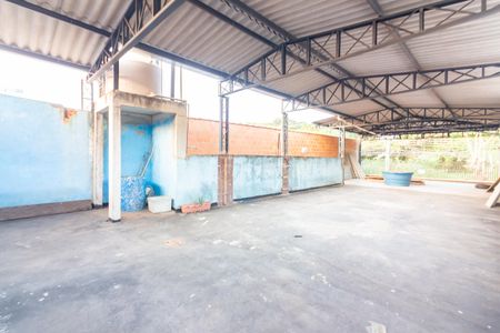 Casa à venda com 150m², 2 quartos e 3 vagas Casa à venda com 150m², 2 quartos e 3 vagasCobertura